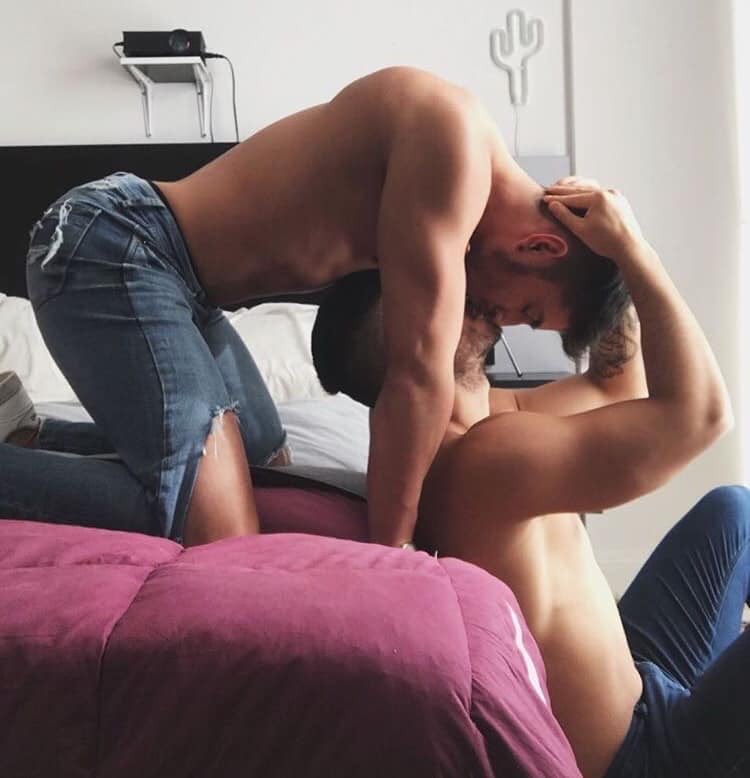 MysticHowler's tweet image. 