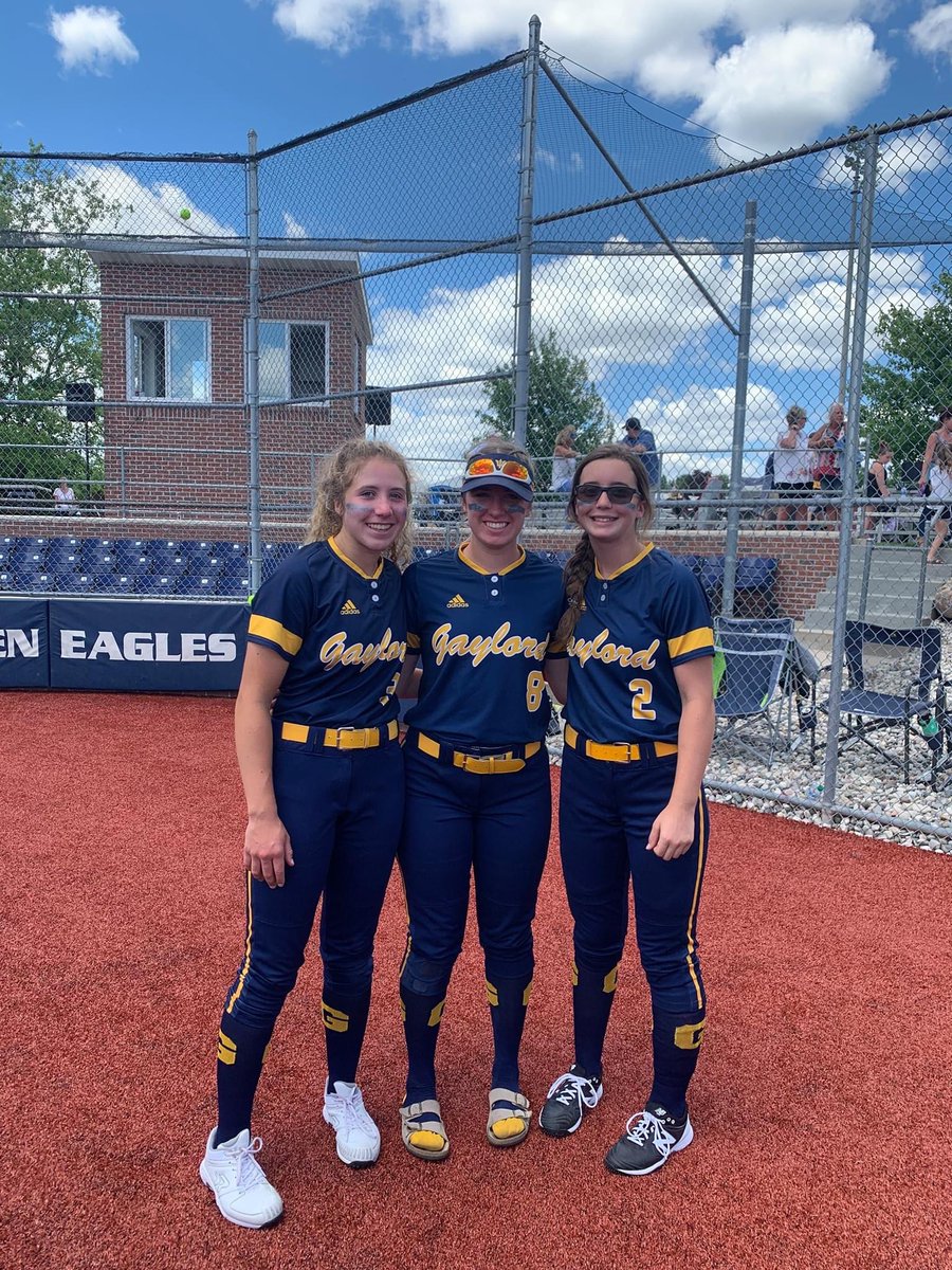 Blue16u's tweet photo. STATE BOUND - FOUR BOLTS BLUE GIRLS ⚡️💪🥎🏆⚡️ Good luck @maceyfegan23 and Standish Softball and @averyp3434 @AlexisKozlowsk5 Addison Wangler and Gaylord Softball tomorrow starting the State Championship Tourney!! @ChrisKokaly https://t.co/3RRdDn6mcW