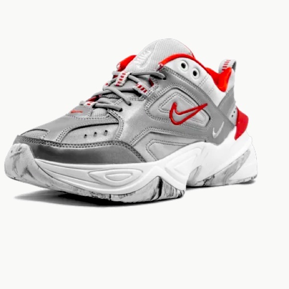 Dan43402875's tweet photo. So good I had to share! Check out all the items I'm loving on @Poshmarkapp #poshmark #fashion #style #shopmycloset #underarmour #nike: https://t.co/BP02yyPJVY https://t.co/4fGrlsWZR5