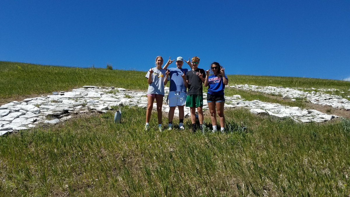 rustlerhawg's tweet photo. Shout out to the @CmrGov crew for taking time to clean up the CMR on Gore Hill. #gfps #rustlerpride https://t.co/usyZWaBH13