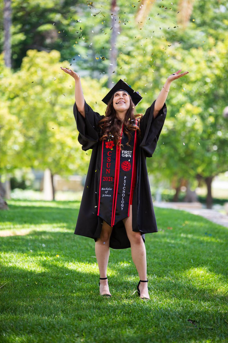 TheeJayyBoo_'s tweet photo. Some of my faves 🎉👩🏽‍🎓❤️🥰 #CSUNgrad2021 https://t.co/A9hdWQuEfI