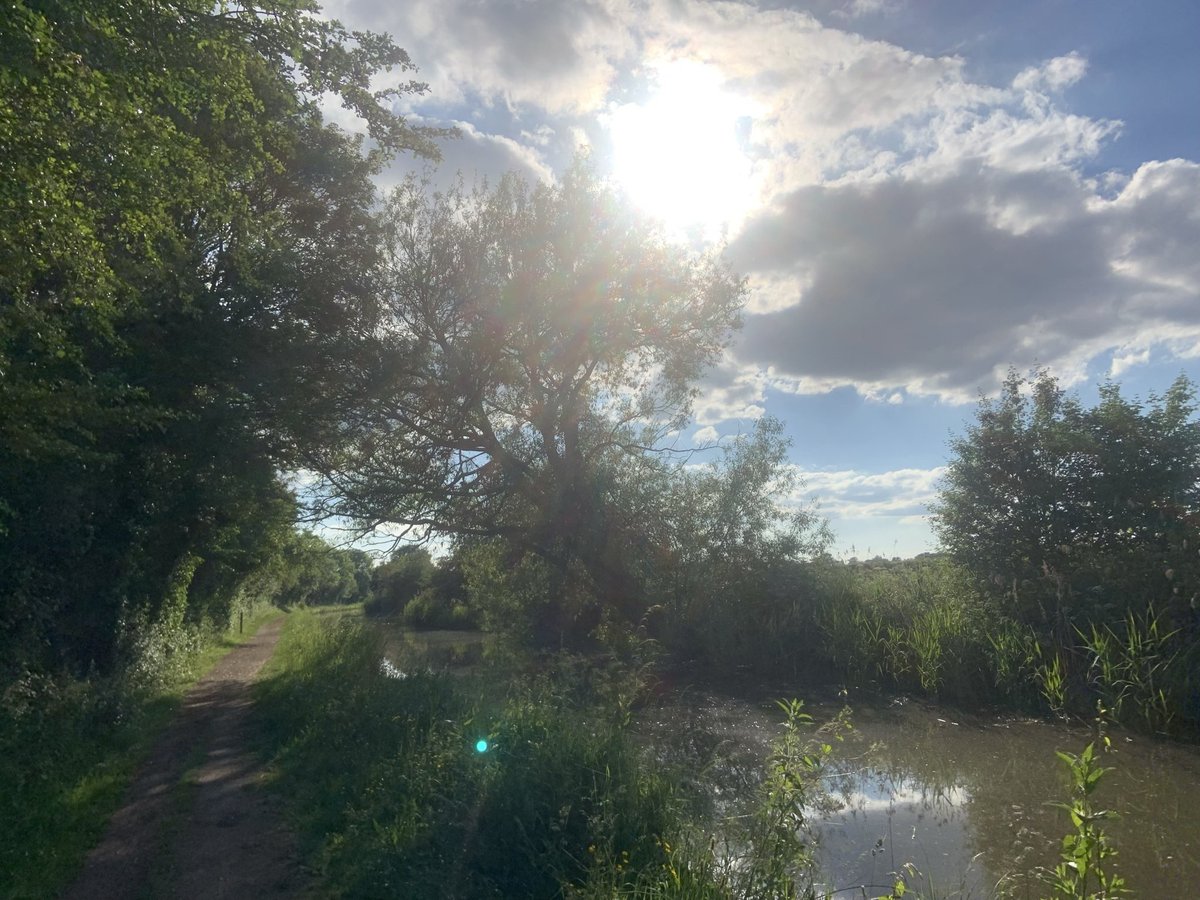 dimchurch's tweet photo. Happy #HumpDayMotivation 😀☀️👏❤️👍📚🏃♂️😊🥳 #SpreadASmile 😀#SmileContagious 😀😀😀😀😀😀#ClickThoseHeels 👠 #BeKind 😘 #CheckIn ☎️ @MelanieDT2 @TriciaPower1 #weekendshots I’m about to go back to the gym for the first in 15 months! 🏃♂️🏋️♀️ https://t.co/Uys43NgC8x