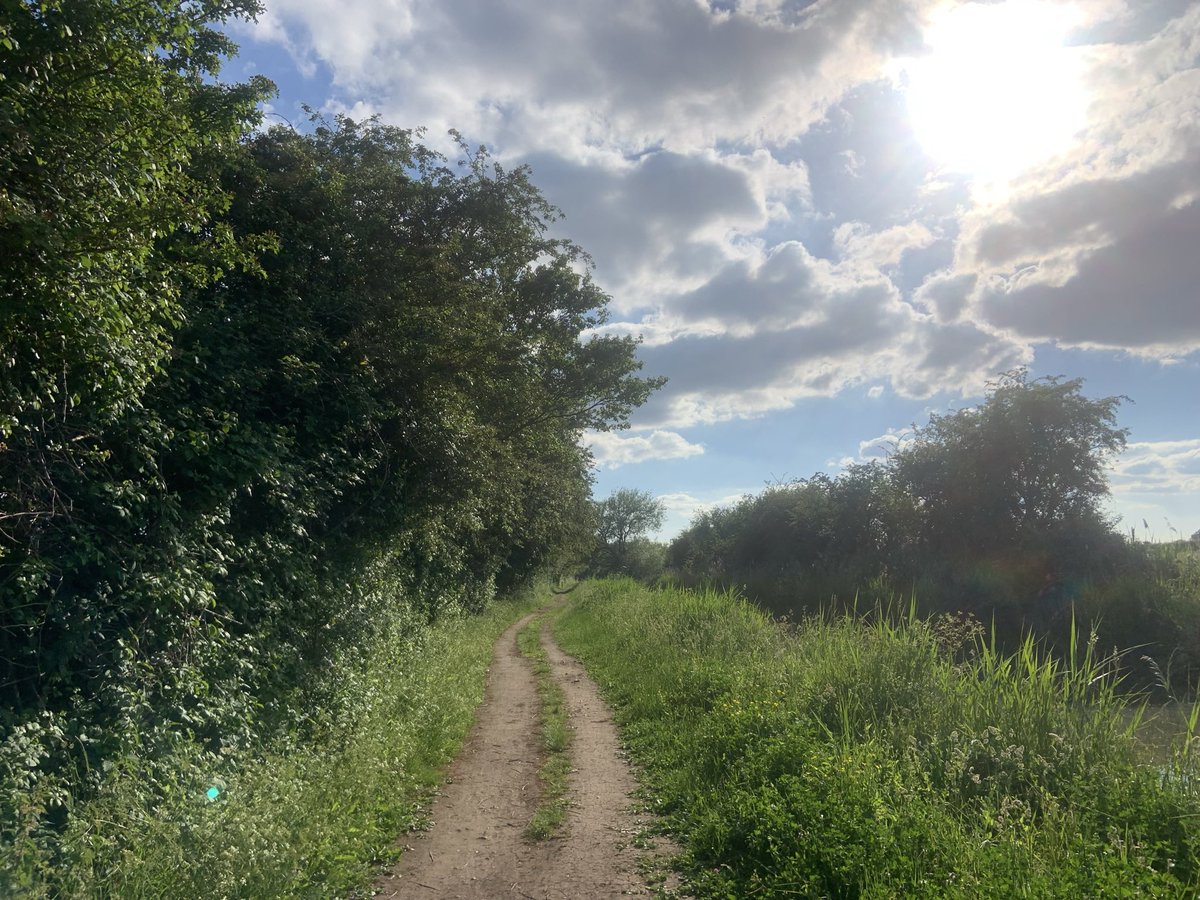 dimchurch's tweet photo. Happy #HumpDayMotivation 😀☀️👏❤️👍📚🏃♂️😊🥳 #SpreadASmile 😀#SmileContagious 😀😀😀😀😀😀#ClickThoseHeels 👠 #BeKind 😘 #CheckIn ☎️ @MelanieDT2 @TriciaPower1 #weekendshots I’m about to go back to the gym for the first in 15 months! 🏃♂️🏋️♀️ https://t.co/Uys43NgC8x
