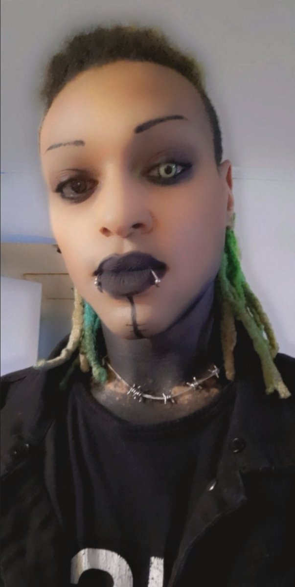Mrmorbid4's tweet photo. Eat me drink me
#blackgay #gay #instagay #blackgaymen #gayboy #gayblack #lgbt #gaymen #gaypride #gayblackmen #industrialmetal #industrialmusic #gothstyle #gothmakeupartist #blkemo #blkgoths #blkalternative #manson https://t.co/Esj6MTYiou