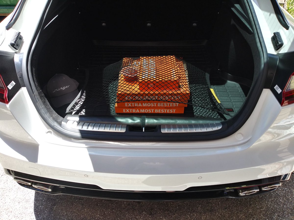 Precious Cargo🍕😋 <a href="/littlecaesars/">Little Caesars Pizza</a> <a href="/Kia/">Kia America</a> <a href="/WeatherTech/">WeatherTech</a>
#CargoPizza
#KiaStinger
#PizzaPizzaVroomVroom 😎