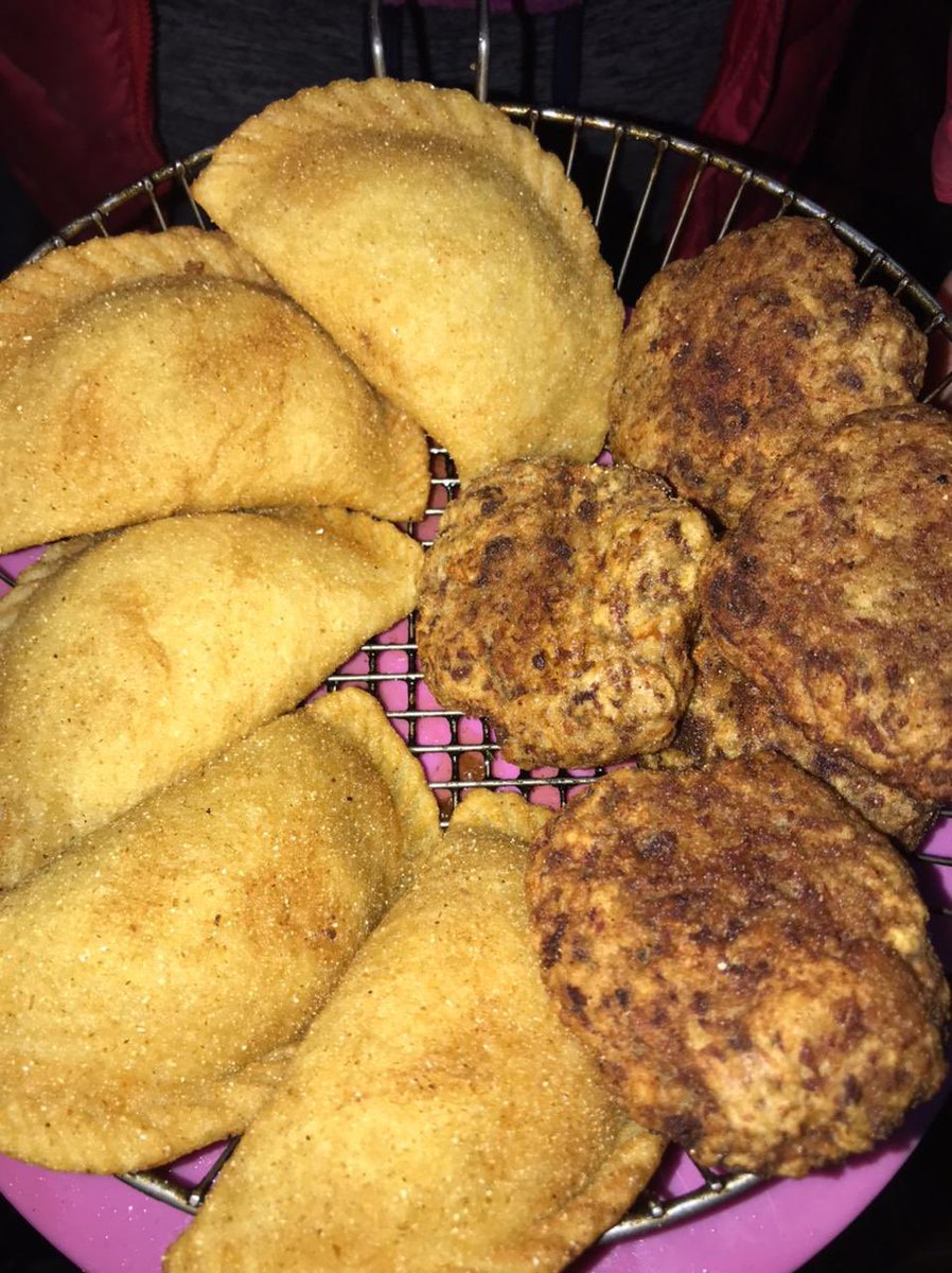 Johanna10722045's tweet photo. Una trompada a sus dietas😂
2.000 gs gente! 0983436954 mi mami recibe sus pedidos❤️

Se agradece el rt🙏🏻 (ya se que soy pesada) https://t.co/NnE4ZLJ6Lq