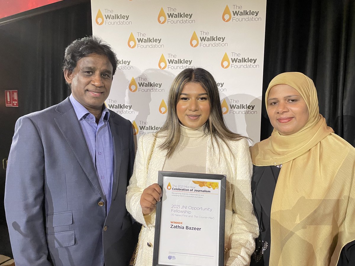 Macleay College tweet media