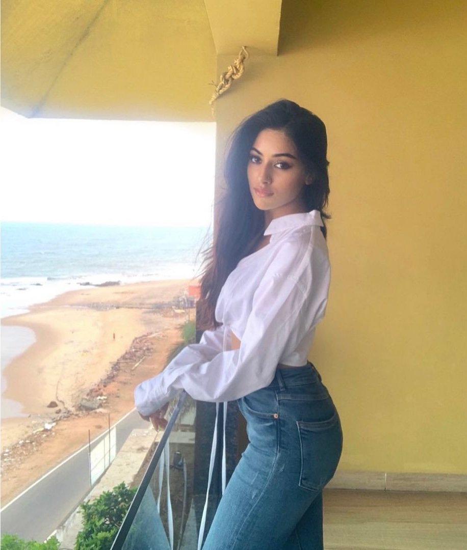 E4C9BHGXIAIPsVC?format=jpg&name=medium