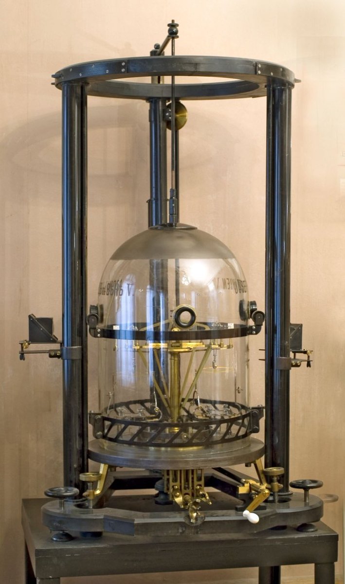 калибровочная машина для манометров. вакуум вес. окорок в вакуумной упаковке. аппарат для тела для похудения. аппарат starvac sl11b.