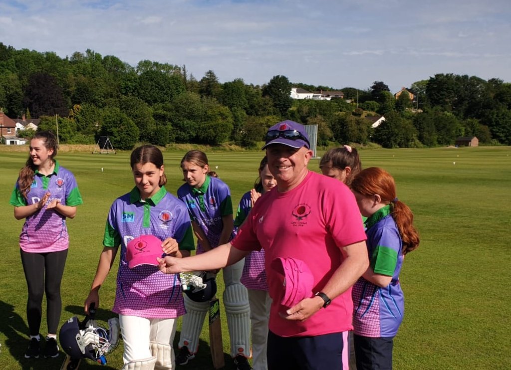 Megan <a href="/AbergavennyCC/">AbergavennyCC 🏏🏏🏏</a> receives her <a href="/SWFalcons2019/">South Wales Falcons Girls Cricket Team</a> cap from coach <a href="/JonMatthews70/">Jonathan Matthews</a> before today's game.

Welcome to the Falcons' Family. Many thanks to our sponsors <a href="/Dragon_Signs/">Dragon Signs</a>  &amp; Usk Properties  for providing the girls with the caps and shirts. #falconsfamily @SMCricketUK #WBCM