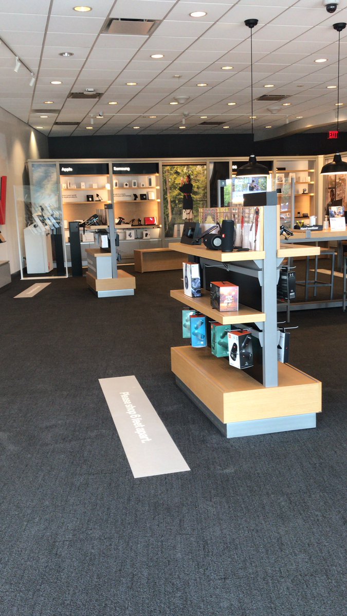 1 hour in. Standing at the Verizon store near north lake mall. Wandering when help will arrive. <a href="/Verizon/">Verizon</a>