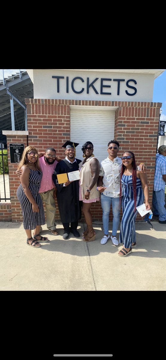 WillisLane15's tweet photo. I know I’m late but I made itttt 🙏🏾#deuceout✌🏾 https://t.co/1JWRJmvetc