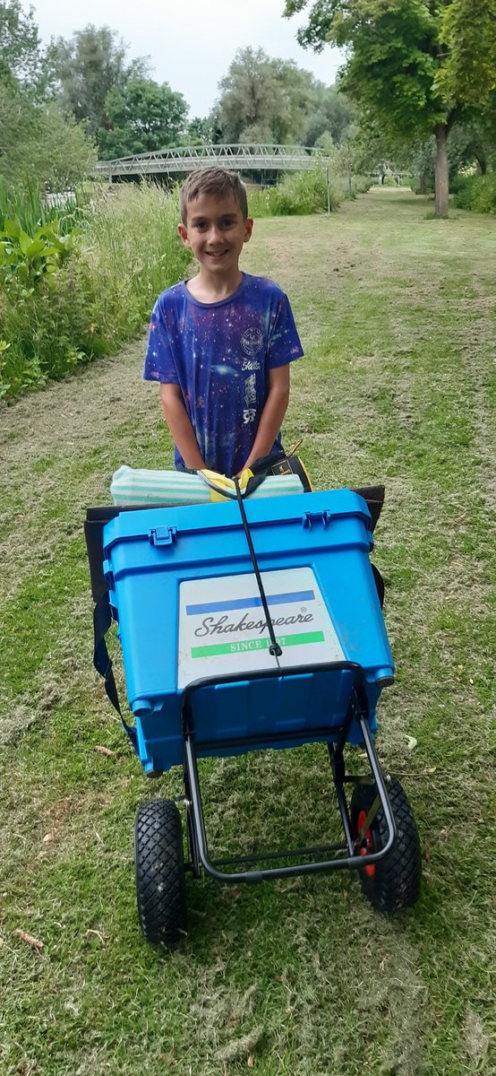 AlisonMannas's tweet photo. First day of the season - had to get him out after school. Caught a mixture of little silvers, no whoppers but really enjoyed being back by the river. #fishing #fishingislife #getintofishing #riverfishing #coursefishing #motherandson #ourhappyplace https://t.co/LOOtnOj60m