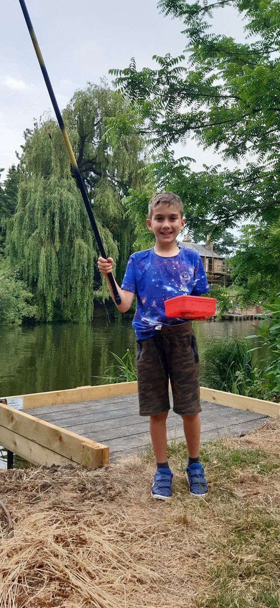 AlisonMannas's tweet photo. First day of the season - had to get him out after school. Caught a mixture of little silvers, no whoppers but really enjoyed being back by the river. #fishing #fishingislife #getintofishing #riverfishing #coursefishing #motherandson #ourhappyplace https://t.co/LOOtnOj60m