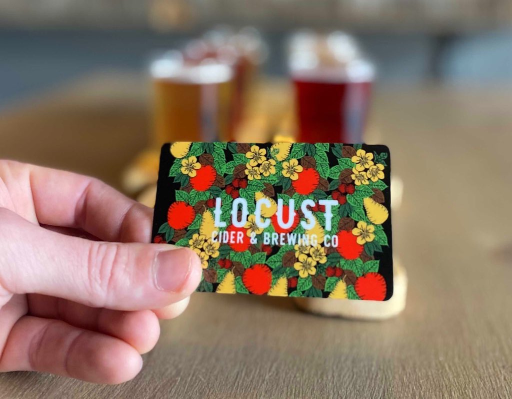 LocustCiderCO's tweet photo. It’s time to celebrate DAD! Starting today &amp; running thru Sunday 6/20, all gift cards ($20+) are 25% off. Purchase in our taprooms or online with code DAD25. Sunday 6/20, bring Dad in to celebrate with 2 flights of 4 for the price of 1. 😎🍻

#fathersday #locustcider https://t.co/AFRLBFG08P
