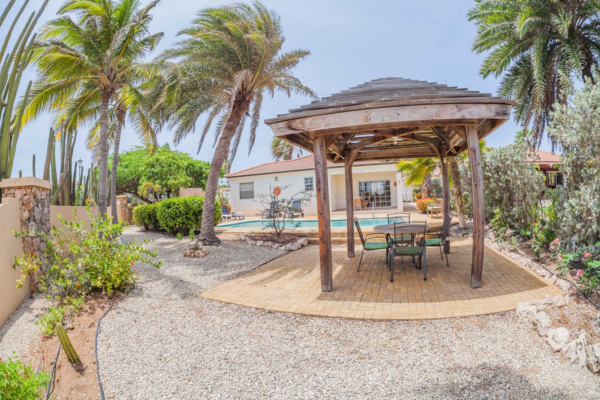 TDS_ARUBA's tweet photo. Need a great escape? We've got you covered! Make a reservation using our Promo Code TDS35 to get 35% off your stay!

You can view our Villas &amp; Condominiums here: https://t.co/RYOPbDqDsi.
To book, email us at rentavilla@tierradelsol.com or call us on Toll Free: (866) 978-5158 https://t.co/hemYkBcDrW