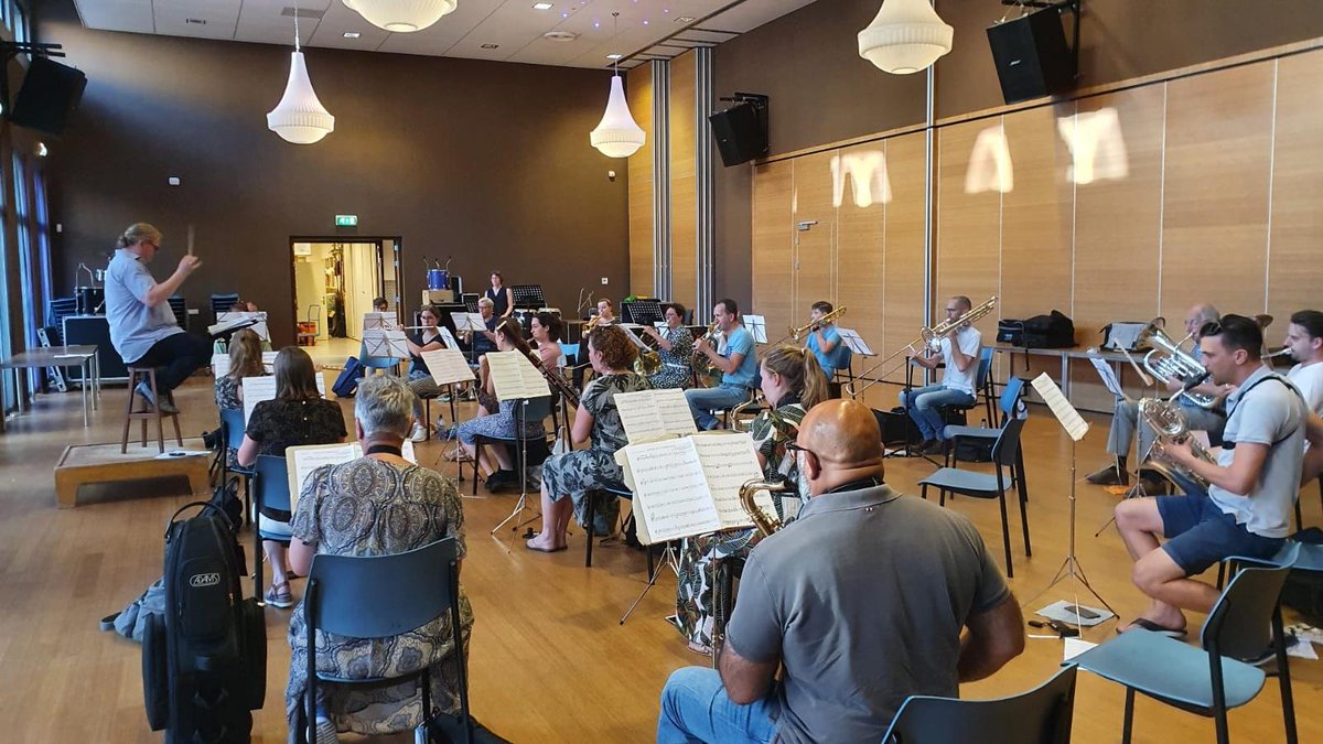 Wat een heerlijke, muzikale avond weer! Lekker gerepeteerd samen, op gepaste afstand maar met zéker zoveel plezier!