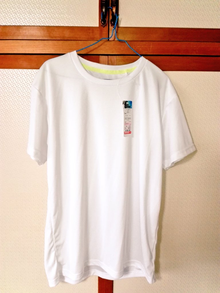 MUjnGe7uzLPm8qV's tweet photo. しまむらでTシャツを買ってきました👕
仕事着の下に着るためなので速乾性とか考えるのですが
何だかんだで安いのが一番助かります。
1枚目のこういう生地ってワッフルって言うんですね✨
初めて知りました😃💡⤴
さわり心地が好きです😆❤
#MADEINMYANMAR
#MADEINCAMBODIA https://t.co/MePCj3noNp
