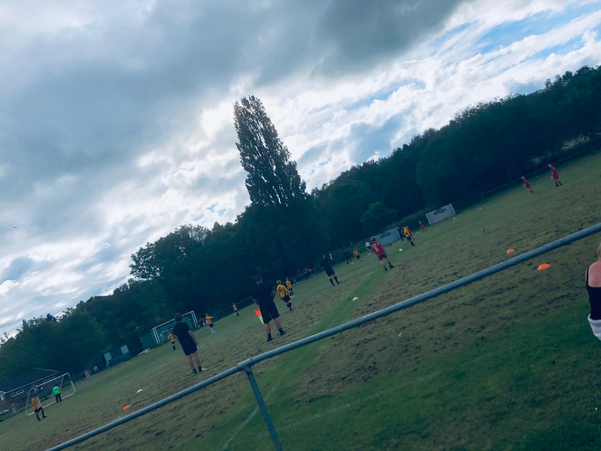BrymboY's tweet photo. Midweek friendly for our under 12’s this evening! Both teams played brilliant ⚽️
Big Thanks to @cefnunitedfc for hosting 👏 https://t.co/tqZLcjaZFy
