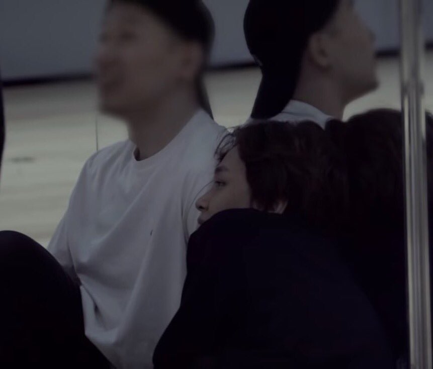 HCbodyguard's tweet photo. It’s the same person, I love seeing Haechan having such sweet relationships with different people.. https://t.co/7kJ7unQ5ST