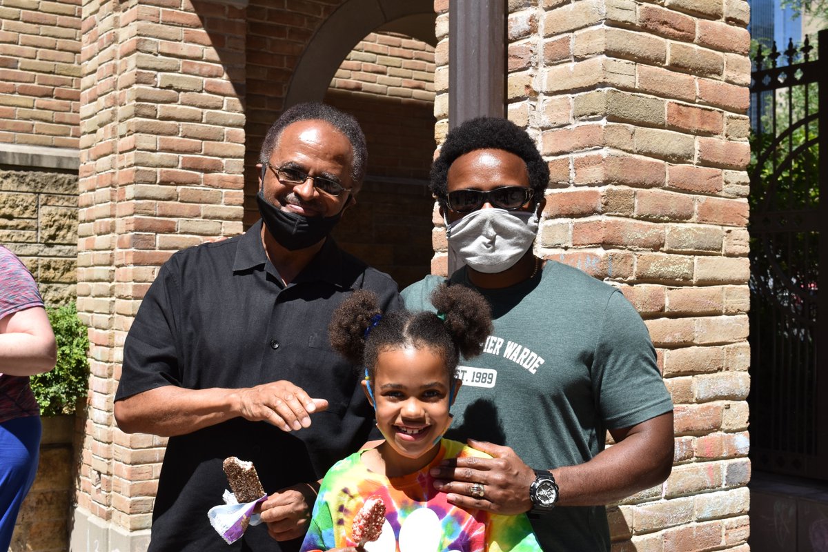 FXWChicago's tweet photo. On this last day of school, we thank our parents for helping us achieve another successful school year. #FXWStrong https://t.co/bJNuBq3wBZ