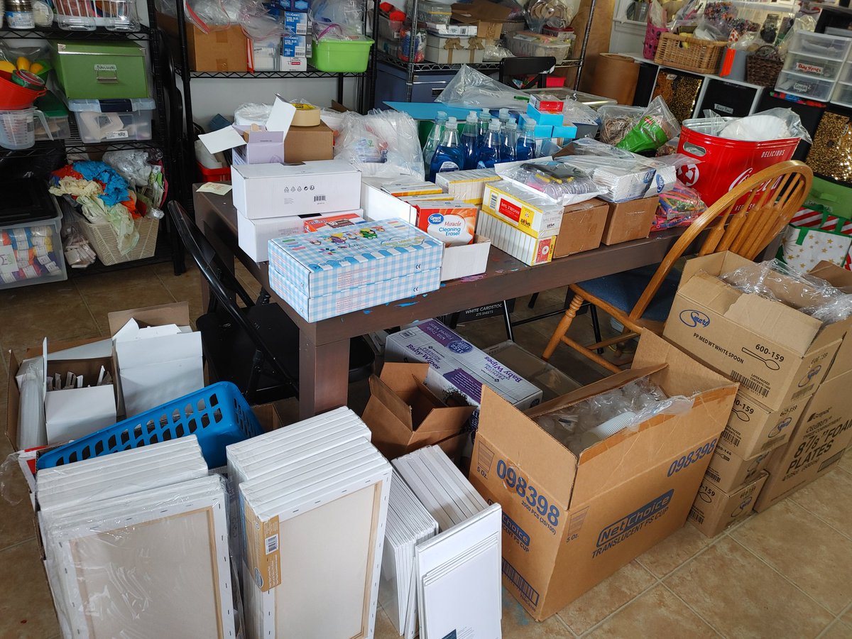 loopitupsav's tweet photo. Today we started packing up the first round of amazing supplies for #OurSummerOfAwesome - Embrace Session II @SCCPSS summer camp! 💥 #AllWeHaveIsFUN https://t.co/qg9pQ8LRBF