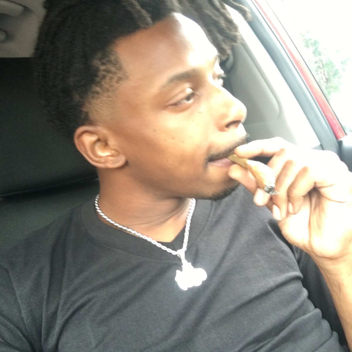 deandrebrown410's tweet photo. https://t.co/z9MmKRBEiE