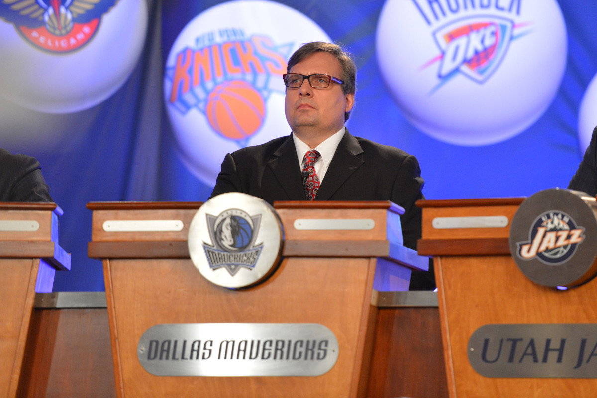 Donnie Nelson out as Mavericks GM amid mounting offseason drama
