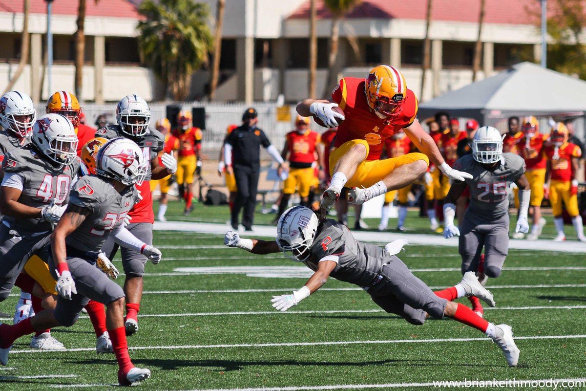 ✝️🔥After great conversations with <a href="/CoachArt3/">Art Alfred III</a> and <a href="/coachtwill88/">Coach Will</a> I am blessed to receive an offer from the 2021 Sooner Conference Champions Arizona Christian University!🙏🏼 <a href="/JeffBowenACU/">Jeff Bowen</a> @ACUFootball1 @Coach_SCoop @shawn_kemmer <a href="/cdaviksfootball/">chsvikingfootball</a> <a href="/BrandonHuffman/">Brandon Huffman</a>