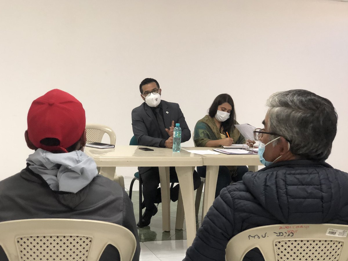 JorgeJarrinB's tweet photo. La tarde de hoy sostuvimos una reunión con todo el personal auxiliar de servicio. El mejor trabajo es el que se hace en equipo. Todos unidos para sacar adelante el deporte de nuestra Provincia #ConResultadosDevolvemosLaConfianzaRecibida https://t.co/m2mWvr3JHE