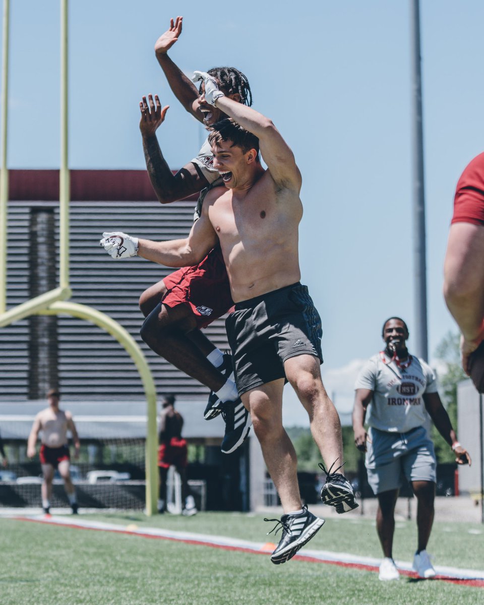 UMass Football tweet media