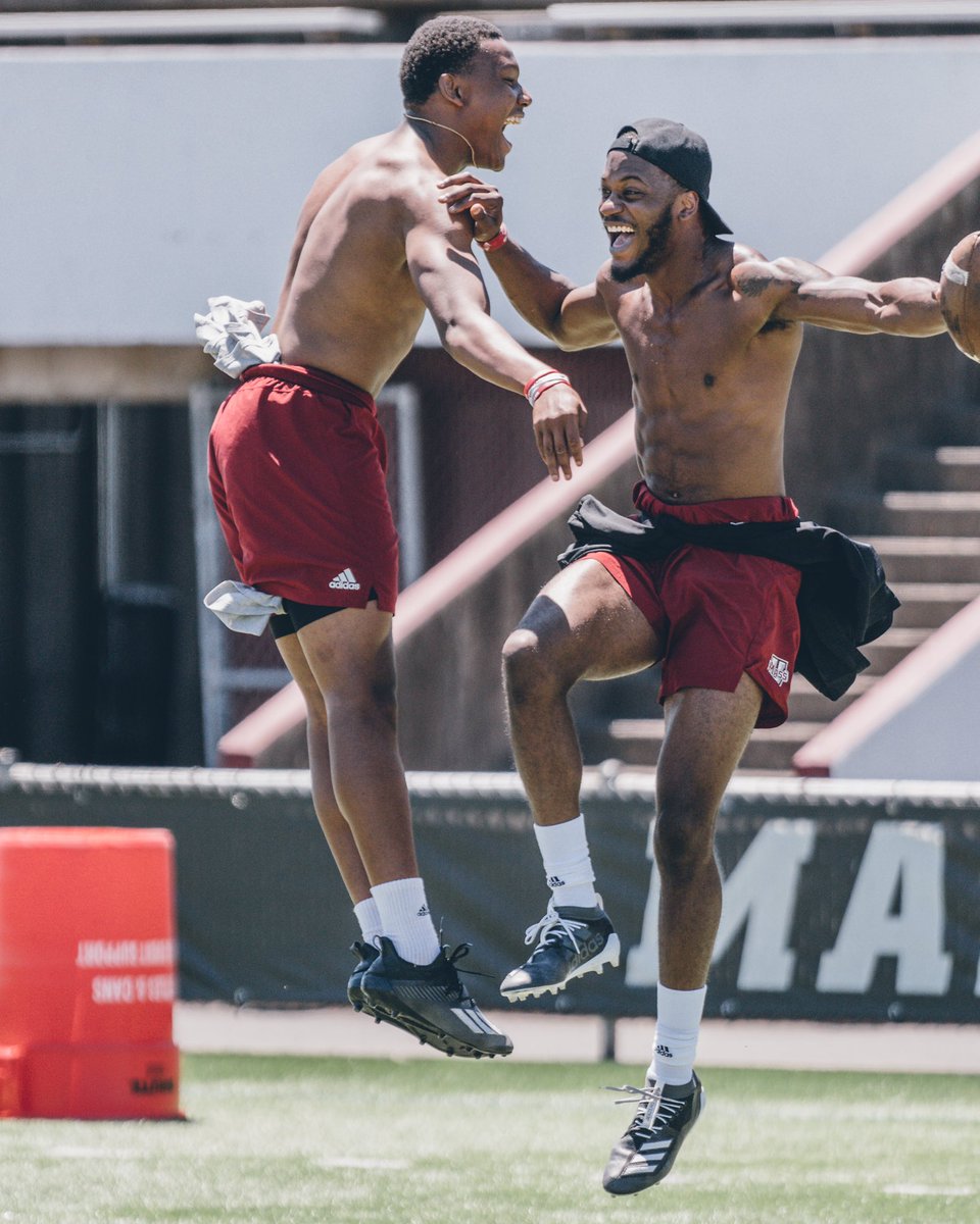 UMass Football tweet media