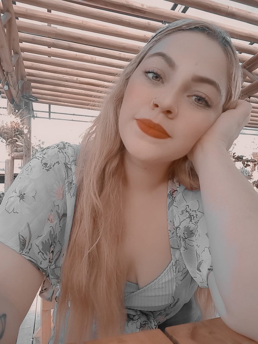 MeliBeloved's tweet photo. Que bueno es el tiempo...🦋🌷 https://t.co/6mBRHuweTC