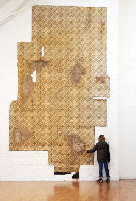 secretcinema1's tweet photo. Oma’s Kitchen Floor, 2008, Oliver Beer

"Oma was my grandmother. She put the lino down in the 1960’s and over four decades her feet gradually wore through the decorative pattern. Like a drawing made over forty years, these worn patches describe half a lifetime of movement." https://t.co/bxrrqJ2tRN