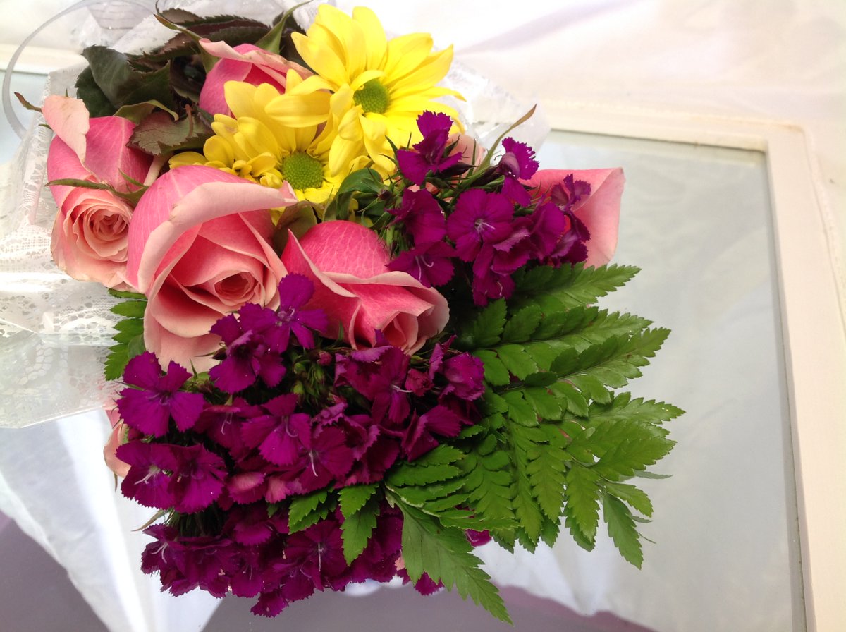 roses_just's tweet photo. It's time to break out in dance...#TheDanceClass recital is this weekend at the REACH Museum and we're ready to celebrate all the dancers with #FlowerWraps and #Arrangements. 
Pre-orders are being taken now. Use our drive through window for easy pickup!  
#justrosesflowersandmore https://t.co/QLQXJaDWQt