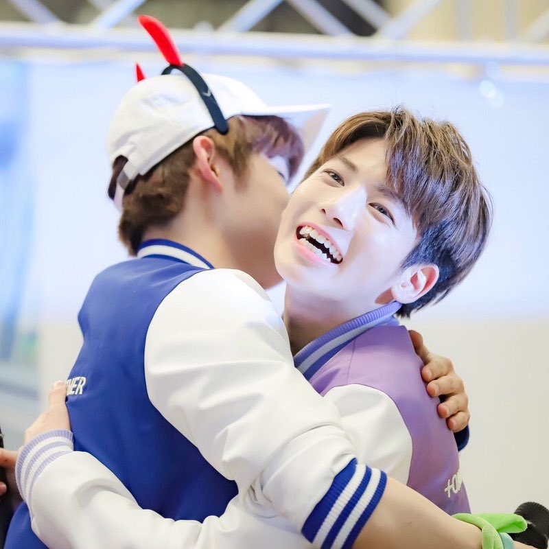 taejunhours's tweet image. this genre of taejun