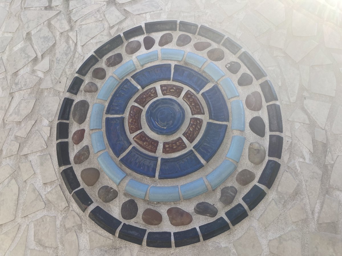 I searched for an arch with 7 stones but no luck. The first ring around the center is the closest I came.  #MathPhoto21