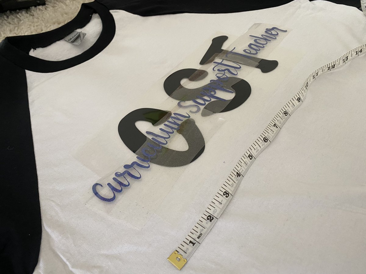 LiteratuHER's tweet image. New shirts loading 💙🌻 #ZorasPlace #customDesigns #WebsiteLoading