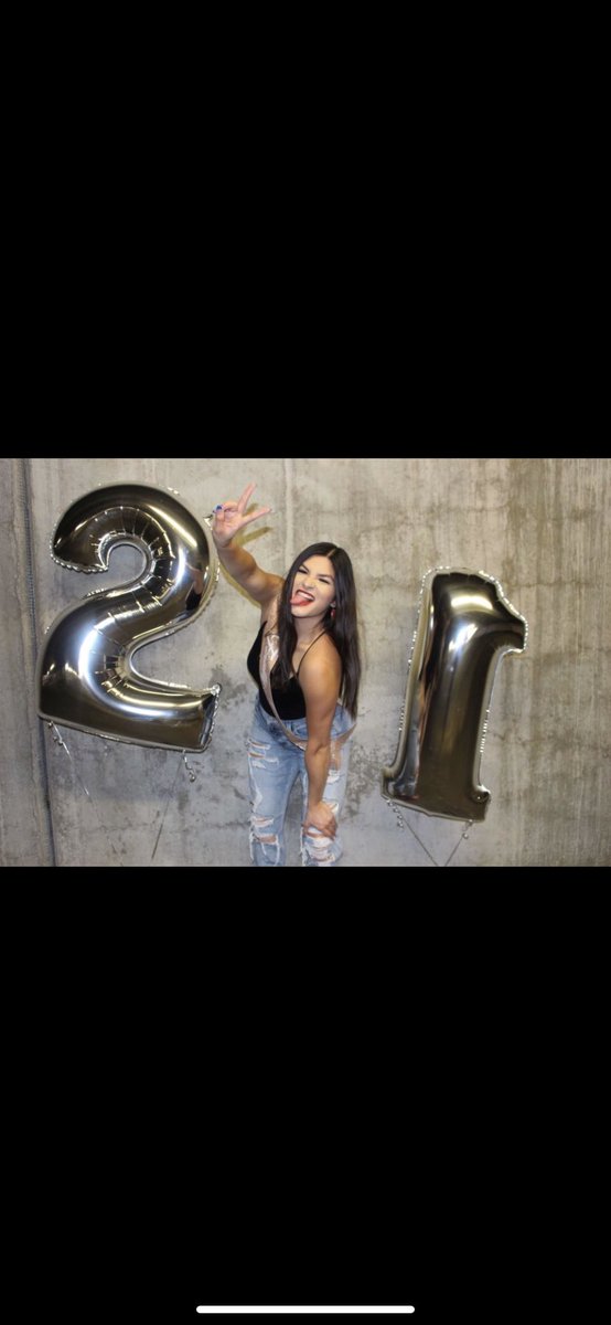 nmorin0616's tweet photo. Cheers to 21🥂🎉 https://t.co/nO0Jn1BkVf