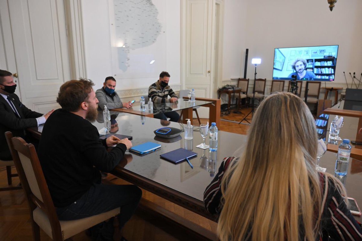 fotermin's tweet photo. Para @Kicillofok la industria es estratégica por su capacidad de producir valor y trabajo. Con las y los jóvenes industriales de la Provincia articulamos la co-creación de un marco legislativo que acompañe la reactivación incorporando la tecnología y la perspectiva ambiental. https://t.co/AGmz0Mqe2e