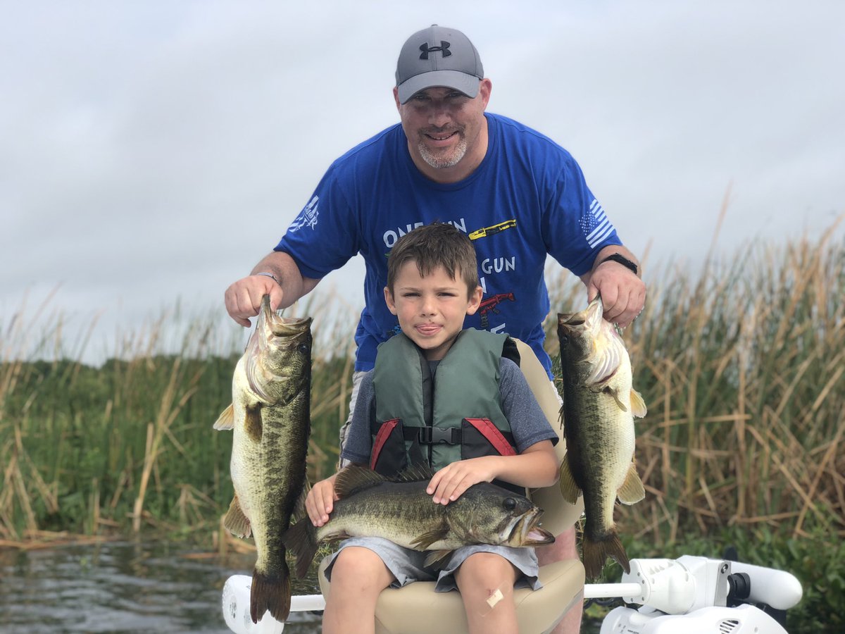 Andy and Liam from IL. released these beauties by 0900 and they caught more at the next spot with bigger Gators. We certainly swapped service time stories and I shared Mission 22.  #militarydiscount #psbassguidefl #3rdACR #MIA2 #gunner #gatormatingseason