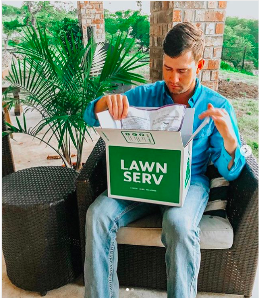 LawnServDotCom's tweet photo. ☀️ It's not too late to start taking care of your lawn! Sign up for your lawn box ASAP to help keep your lawn green and lush for all of the picnics you have planned this Summer.

#lawnbox #lawncare #greengrass #nevertoolate https://t.co/GapzFtb3iE