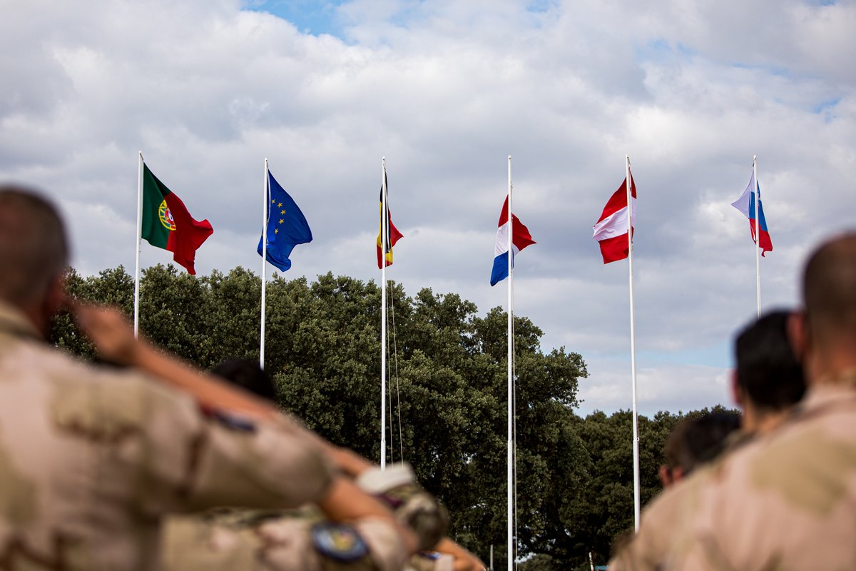 fap_pt's tweet photo. 🇵🇹 Arrancou hoje o #HotBlade2021, na Base Aérea N.º 11, em Beja. 

🇬🇧 The #HotBlade2021 has begun today, at Air Base 11, in Beja.

@EUDefenceAgency 

Link da notícia: https://t.co/PgUUbHyTTJ

#ForçaAérea #Hotblade #helicopter https://t.co/cUq507eHJD