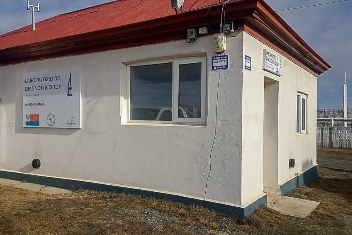 🐄 Firmamos un acuerdo con la Asociación Rural para la ampliación del Laboratorio Provincial de Sanidad Animal Dr. Raúl Chifflet

✅ La obra se financiará con fondos del Gobierno de la Provincia y se desarrollará en etapas. La primera de ellas, incluye la refuncionalización de la