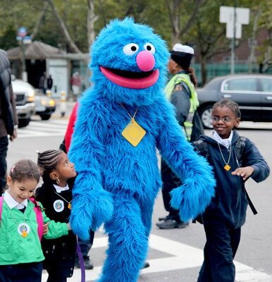 Are you worried about air pollution around your child's school? For #CleanAirDay, we're launching a new page on our website bringing together all the best resources &amp; advice for parents who want to campaign for #CleanAir. #AirPollution
mumsforlungs.org/what-can-your-…