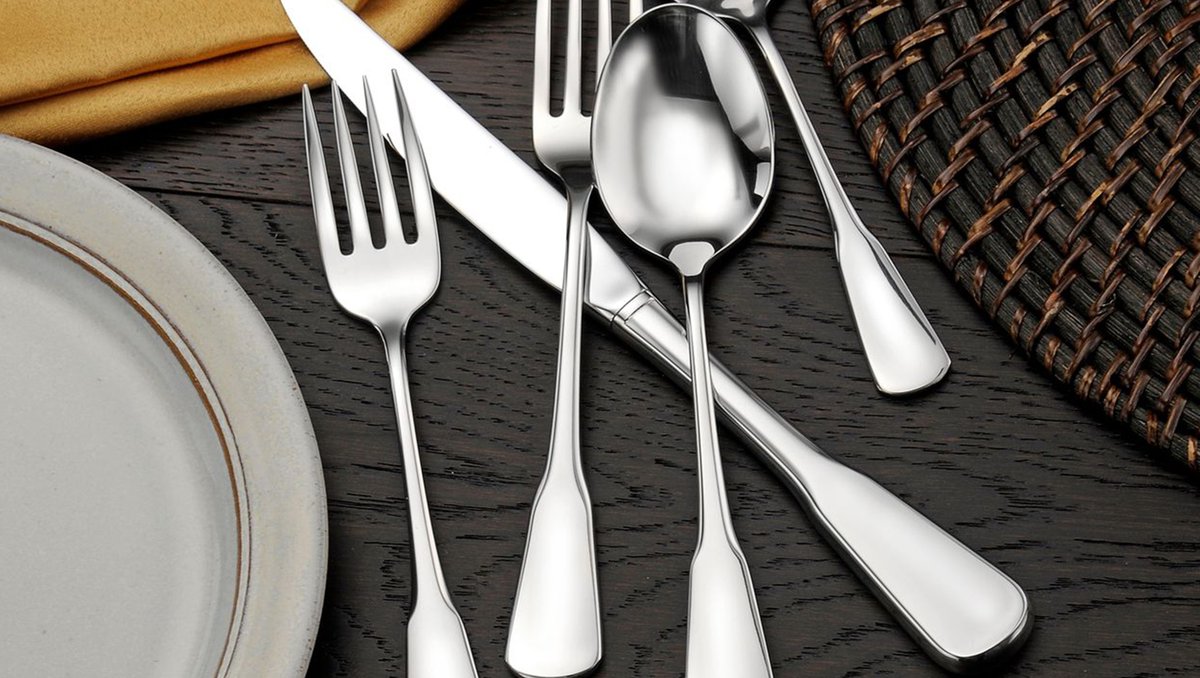 LibertyTabletop's tweet photo. Chesapeake is our flatware #patternoftheweek! Take 15% Off all Chesapeake flatware pieces & sets now through June 23rd, 2021. Save when you use promo code chesapeake21 during checkout. Shop Now: https://t.co/6do36nBFJ9 https://t.co/zzHczLoFJY