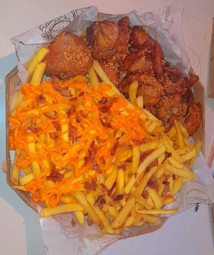 brinoca2's tweet photo. Já estamos funcionando 🍔🍟📢💥

VEIGA BURGER VARIAS OPÇÕES.

Quinta Feira a Domingo.
Horario 18:30 até 1h Da manhã 

Consulte taxa entrega 🛵
Estamos no Ifood 🛎
Aceitamos cartão📲 https://t.co/8mO6M5uA1W