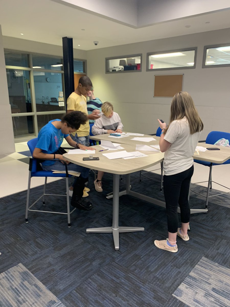 Miss Kelly tweet media