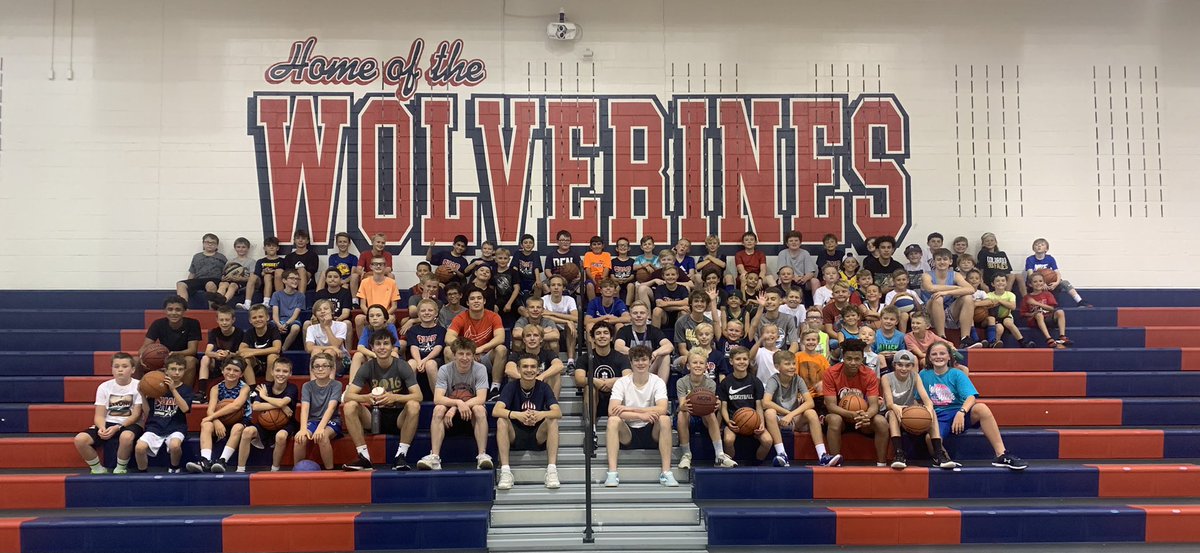 Chap_Hoops's tweet image. 80 plus future Wolverines getting better and having fun at camp this week!! #noACnoProblem #itsjustwork #futureisbright