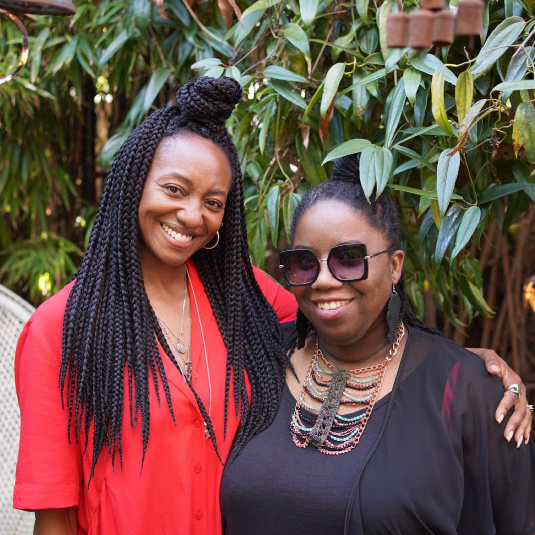 MikeLindup's tweet image. Fantastic backing vocals day part 2 - blessed to have the vocal class of @vanessafreeman and Lucita Jules now gracing two of the tracks on #changes2 assisted by co-producers Mike Patto &amp;amp; @tonieconomides - studio courtyard green shade welcome at 30C!